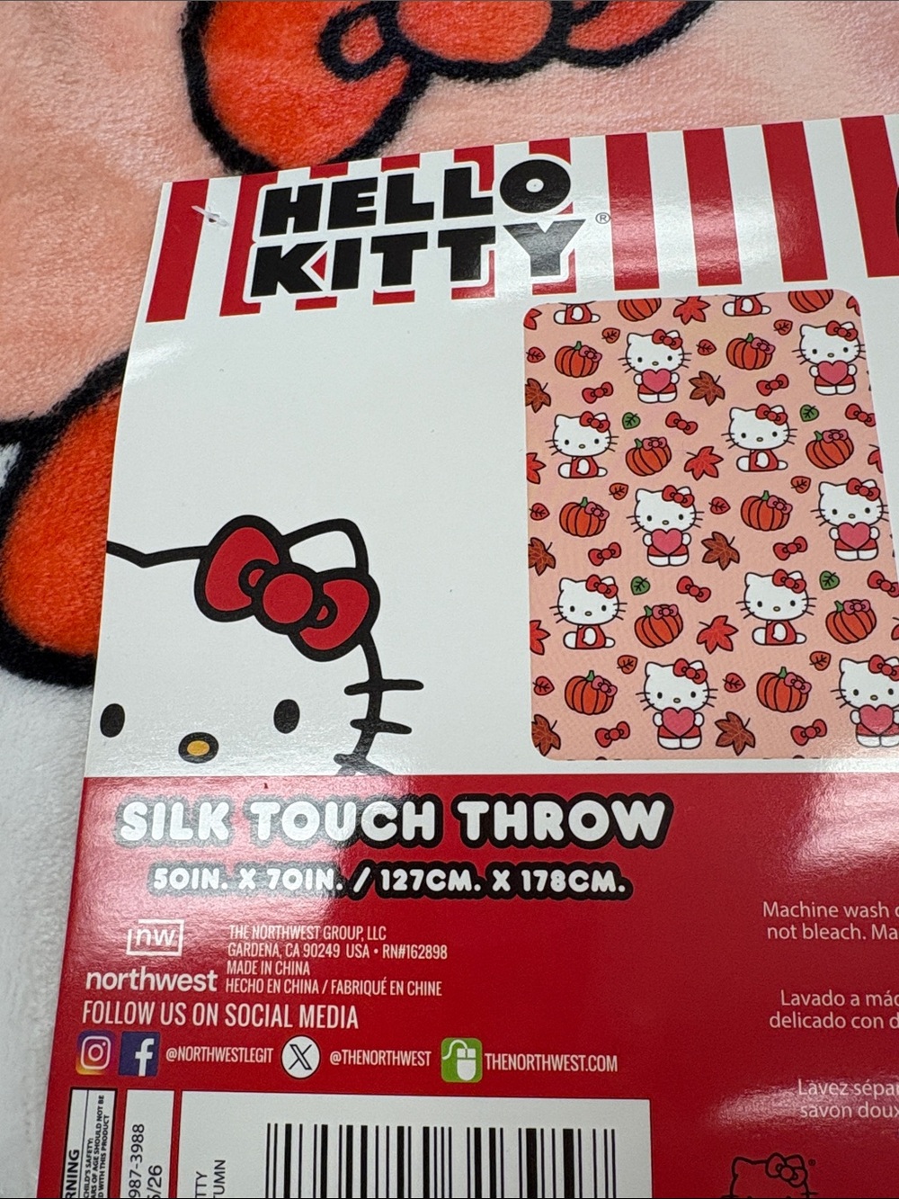 Hello Kitty Silk Touch Throw 50x70